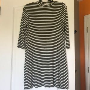 🌿Fantastic fawn striped dress